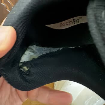 Derimod'ta Skechers Sneaker'da Kısa Sürede Açılma Ve Yırtılma: Ücretsiz Onarım Ve Değişim Talebi