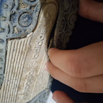 Custom Cult Ayakkabısının Tabanının Açılması Ve Su Alması İade Ve Değişim Talebi