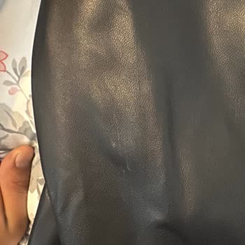 Derimod'da Garanti Kapsamında Deforme Olan Ceket İçin Yanıtsız İade Talebi