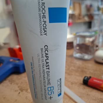 İdefix'ten Süre Sonu Geçmiş La Roche Cicaplast Baume Yüz Kremi: Şiddetli Kızarıklık Ve Kaşıntı
