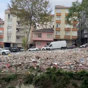 Korkut Sokakta Sürekli Yanıp Sönen Aydınlatmalar İçin Acil Çözüm Talebi
