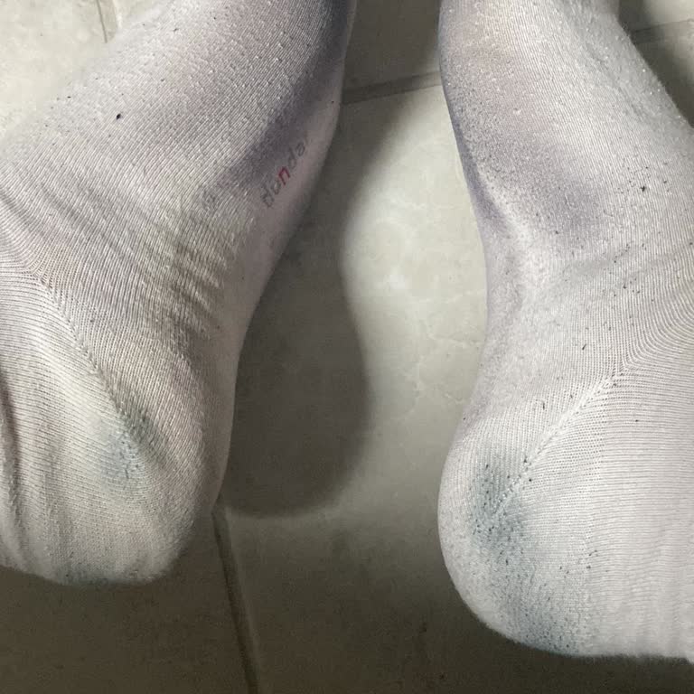 Lorvenzo Sneaker Boya Sızıntısıyla Çoraplarım Kirlendi, Cevapsız Destek