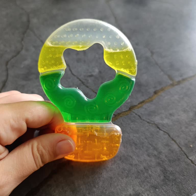 Wee Baby Jel Dolgulu Diş Kaşıyıcı Patlaması Sağlık Riski Ve Kalite Sorunu