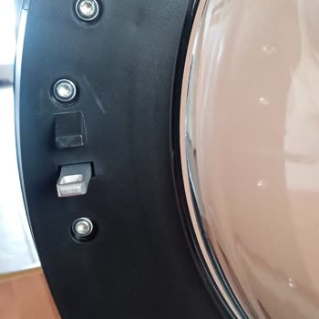 Bosch Çamaşır Makinesinde Çizik, Servis Sorumluluk Reddi Ve Kurutma Makinesi Program Sorunu