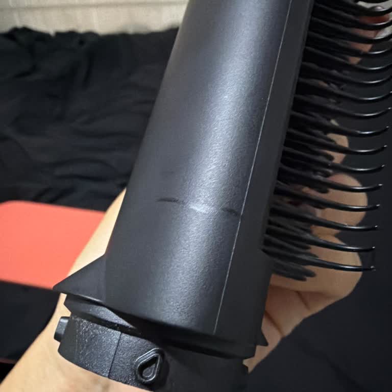 Dyson Airwrap Tarak Başlığındaki Boya Kusuru Değişim Talebi