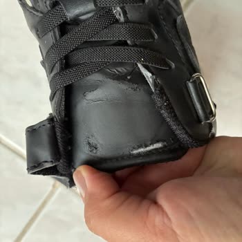 Hepsiburada'dan Aldığım Vicco Jessy Çocuk Outdoor Ayakkabı Kusurlu Ve Çözüm Bulunamıyor