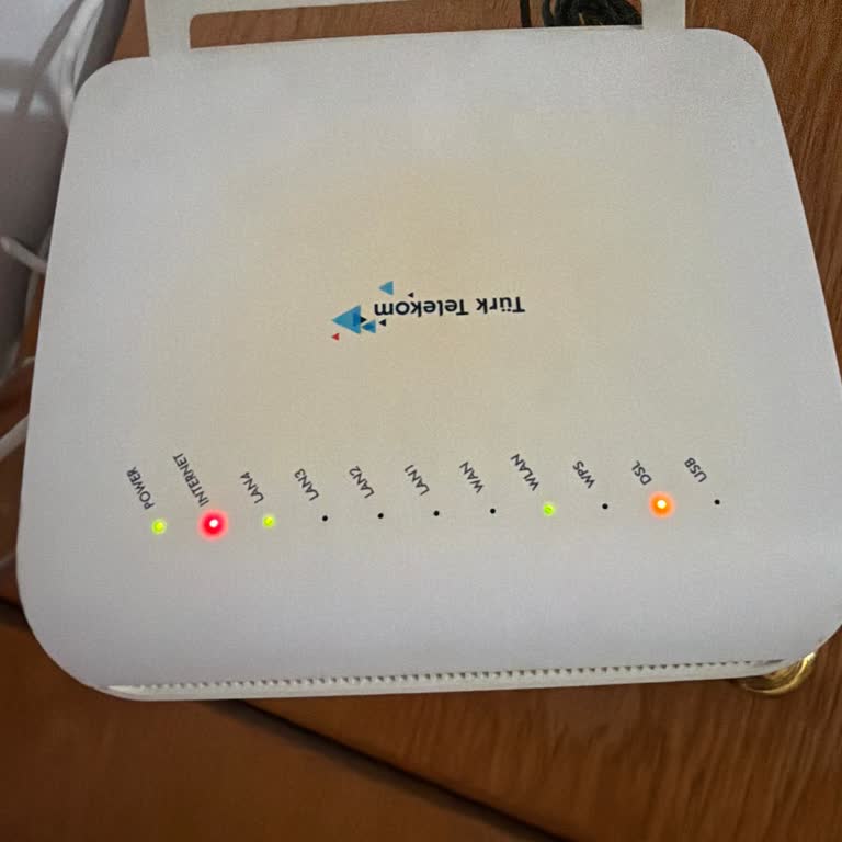 Türk Telekom Ev İnternetinde Sürekli Kesinti Ve Kırmızı Modem Işığı Nedeniyle Yaşanan Mağduriyet Ve Ek Ücret Talebi