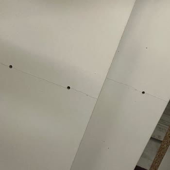 A101 Ekstra’da Hasarlı Ve Yanlış Kitaplık Parçaları Ücretsiz Değiştirilmedi