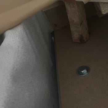 Mondi Home'da Yanlış Ayak Montajı Ve Kırık Koltuk İçin Haksız Ücretli Servis Talebi