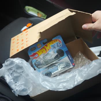 Yanlış Hot Wheels Ürünü Gönderildi, Donut Şeklindeki Doğru Ürün Hemen Talep Ediyorum
