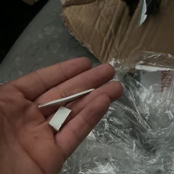 PTT Kargo’nun Kırılabilir Gösterge Paneli Teslimatında Yetersiz Paketleme Ve Hasar