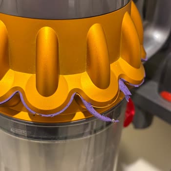 Dyson V15'te Mor Şerit Sorunu Garanti Kapsamında Değişim Talebi