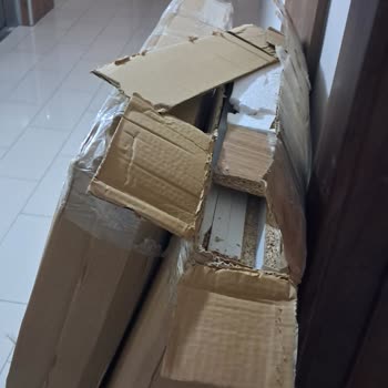 Horoz Lojistik'ten Sürekli Hasarlı Kargo Ve Kapı Dışı Teslimat Şikayeti