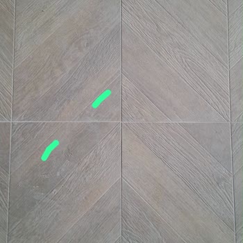 Akgün Grup Desen Uyumsuzluğu Nedeniyle Hatalı Seramik Ürünün İadesi ve Kapora İadesi Talebi