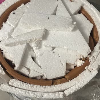 Aras Kargo'da Dikkat Kırılabilir Uyarısına Rağmen Toprak Tandırın Hasar Alması