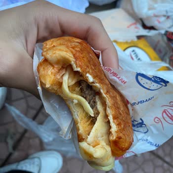Yemeksepeti Etiler Park'tan Bozuk Burger Ürünü İçin İade Talebi