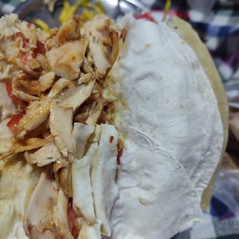 Yemeksepeti Bir Saat On Dakika Teslim Gecikmesi ve Soğuk Kuru Kalitesiz Dürüm