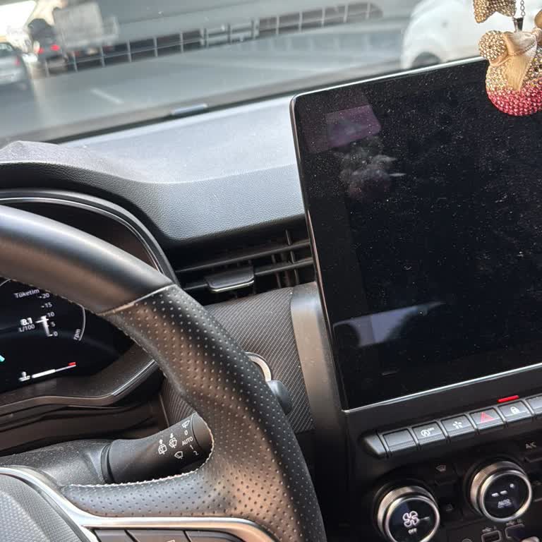 Renault Clio Elektronik Arızaları Tekrarlıyor, Araç Değişimi Talebi
