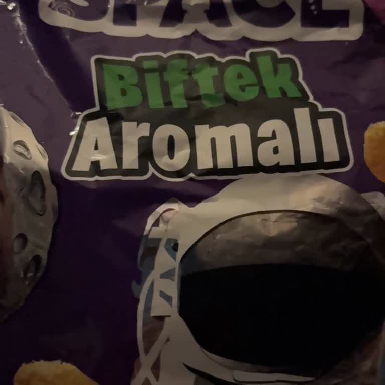 A101 Şubesinde Son Kullanma Tarihi Geçmiş Çerezos Space Biftek Aromalı Cips
