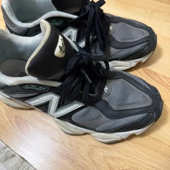 11.000 TL'lik New Balance Ayakkabısının Yağmurda Boya Bırakması Ve Değişim Reddi