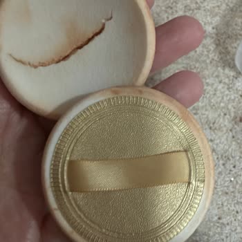 Gratis'ten Gelen Hasarlı Hap Kutusu Ve Pudra Ürünleri İçin Ücretsiz Değişim Talebi