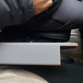 Varan Turizm Otobüslerinde Eksik Sehpa Ve Bozuk Prizler Yolculuk Konforunu Bozuyor