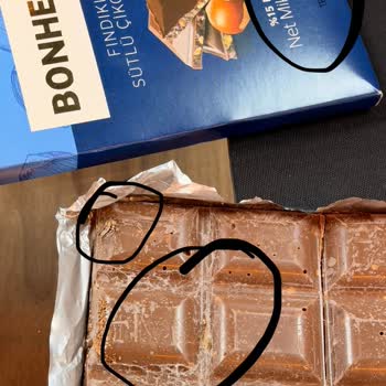 Carrefour Mağazasındaki Bonheur Çikolatasında Ölmüş Böcekler