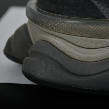 Eren Perakende New Balance Ayakkabının Kısa Sürede Deforme Olması ve Değişim Talebi