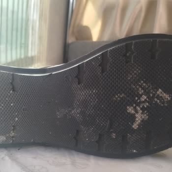 Derimod Botunun Tabanı Üç Yılda Kendi Kendine Ayrıldı, Şirket Zaman Aşımıyla İlgisiz Kaldı