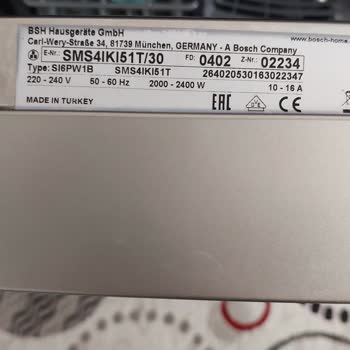 Bosch Bulaşık Makinesinde Kapak Sürtme Ve Boya Çıkarma Sorunu Tekrarlıyor, Değişim Talebi