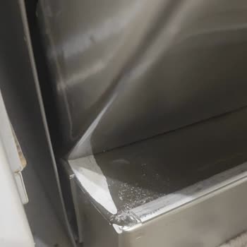 Bosch Bulaşık Makinesinde Kapak Sürtme Ve Boya Çıkarma Sorunu Tekrarlıyor, Değişim Talebi