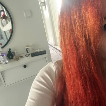 Kuaför Alix Aşırı Ücretli Saç Boyama Ve Kaş İşlemi Sonrası Renk Bozukluğu