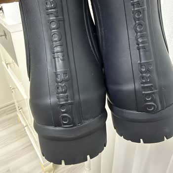 Trendyol Luxe Üzerinden Alınan Barbour Botta Kalite Ve İşçilik Kusurları