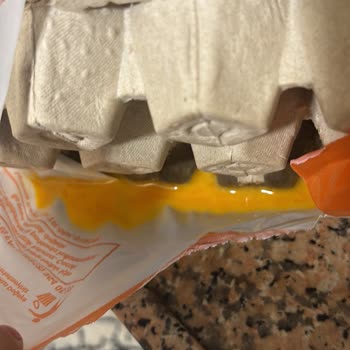 Migros Hemen Kuryesinin Saygısız Davranışı Ve Kırılan Yumurta Kolisi