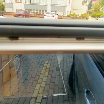 Hyundai Tucson Cam Tavanı Su Sızdırması Ve Kapı Fitillerinde Paslanma