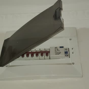 Womidi Buhar Makinesi Elektrik Şalterini Bozdu Ve Yangın Riski Oluşturdu