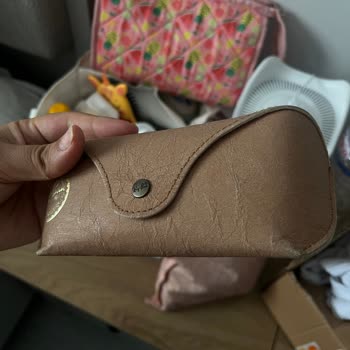 Rayban Gözlük Kılıfı Eski Ve Deforme Gönderildi, Stok Yokluğundan Değişim Reddi