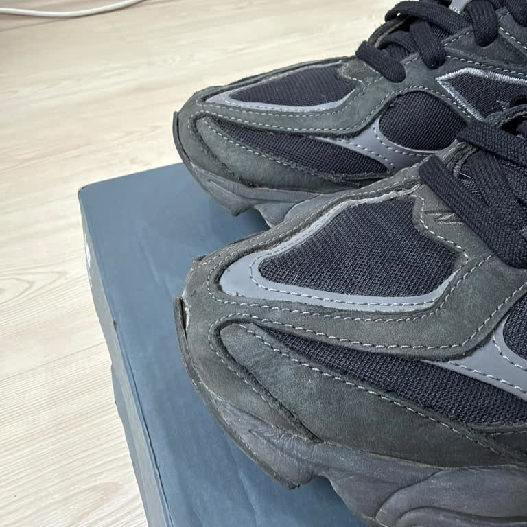 New Balance 9060 Ayakkabısındaki Burun Açığına Üretim Hatası İddiası Ve İade Talebi