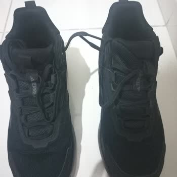 In Street Ve FLO’dan Adidas Terrex Anylander Ayakkabısının Kayması ve Su Alması