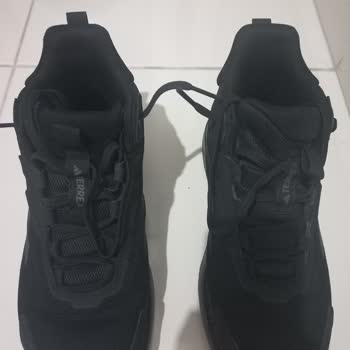 In Street Ve FLO’dan Adidas Terrex Anylander Ayakkabısının Kayması ve Su Alması
