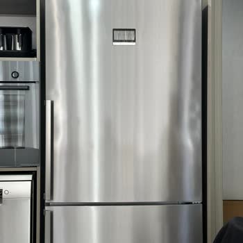 Bosch Buzdolabının Kapak Göçükleri Nedeniyle Değişim Talebi