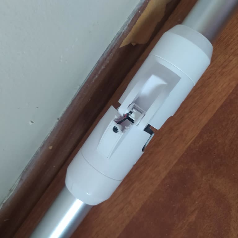 İcotech F30 Dikey Süpürge Hortumunun Kırılması Ve Servis Yanıtsızlığı