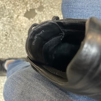 Deriden Siyah Deri Ayakkabının 8 Ayda Delinmesi Ve Ayıplı Mal Şikayeti