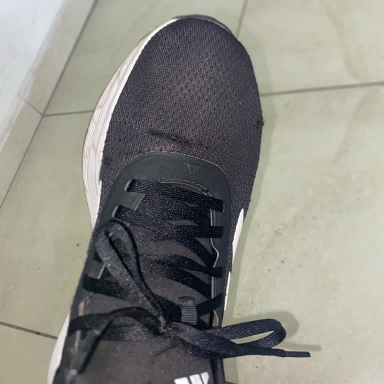 Adidas Ayakkabısının 44 Günde Yırtılması Ve Mağazanın Değişim Reddi