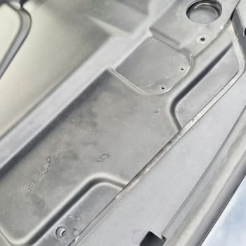 Togg T10X Servisinde Motor Koruma Kapağı Vidalarının Eksik Olması Güvenlik Endişesi