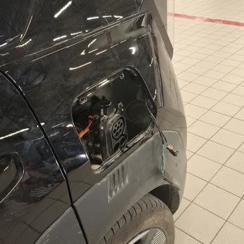 Yeni Fiat Panda Electric Araçta Şarj Ve Çekiş Sorunları Yetkili Serviste Çözülmüyor
