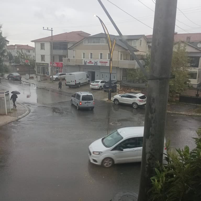 Serdivan Arabacı Alanı Sokak Aydınlatması Çalışmıyor, Güvenlik Riski Oluşturuyor