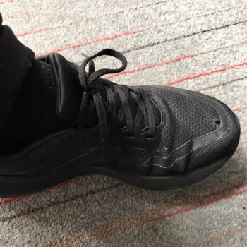 Adidas Koşu Ayakkabısının Üretim Hatası Reddedildi, Değişim Ve İade Talebi