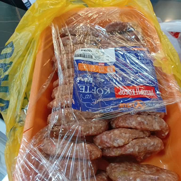 Kötü Kokulu Hazır Köfte İçin İade Reddedildi, Müşteri Mağdur