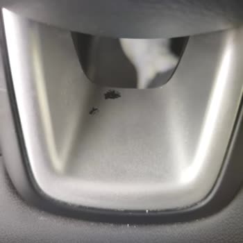 Jeep Renegade Direksiyon Kaplama Soyulması Ve Beyazlama Ücretsiz Tamir Talebi